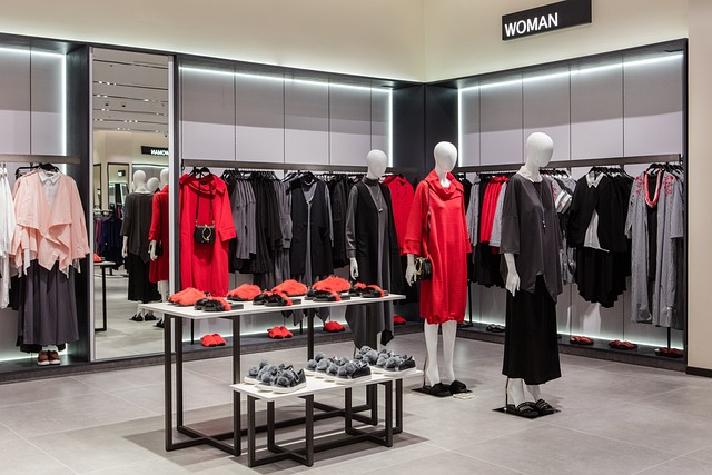 moderní obchod s oblečením